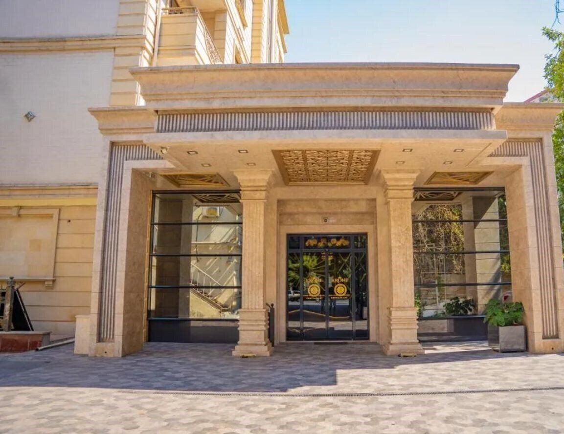 Готель Krone Hotel 4*